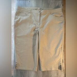 Ruby Rd. Clamdigger Khaki/Tan Capris Size 22W